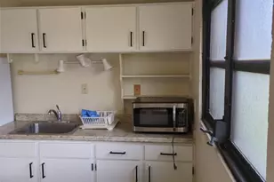 1042 17th Ave, Honolulu, HI 96816 - Photo 3