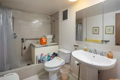 500 University Avenue #310, Honolulu, HI 96826 - Photo 5