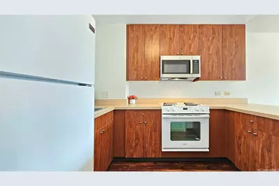 1160 Ala Napunani Street #1706, Honolulu, HI 96818 - Photo 3