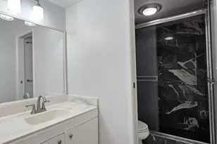 411 Hobron Ln, Honolulu, HI 96815 - Photo 9