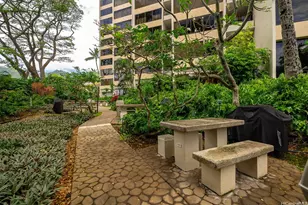 555 Hahaione St, Honolulu, HI 96825 - Photo 19