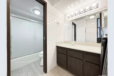 411 Hobron Lane #911, Honolulu, HI 96815 - Photo 9