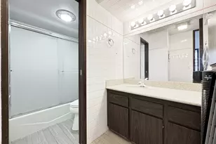 411 Hobron Ln, Honolulu, HI 96815 - Photo 9