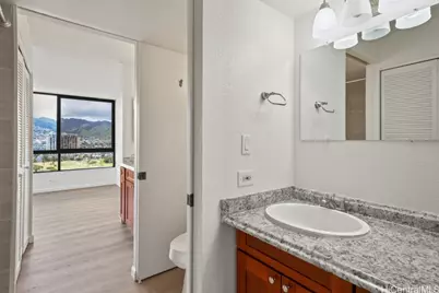 320 Liliuokalani Avenue #2005, Honolulu, HI 96815 - Photo 15