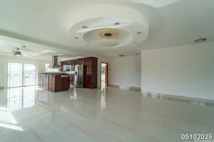 2004 Skyline Dr, Honolulu, HI 96817 - Photo 7