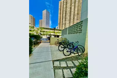 425 Ena Road #302B, Honolulu, HI 96815 - Photo 25