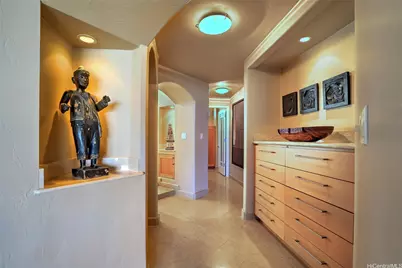 2801 Coconut Avenue #5 B/C, Honolulu, HI 96815 - Photo 9
