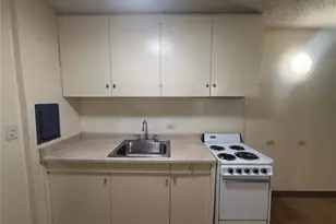 952 Ahana St, Honolulu, HI 96814 - Photo 3
