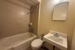 952 Ahana St, Honolulu, HI 96814 - Photo 5