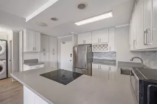 3045 Ala Napuaa Pl, Honolulu, HI 96818 - Photo 11