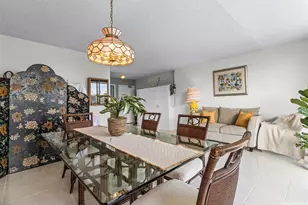 2444 Hihiwai St, Honolulu, HI 96826 - Photo 3