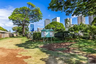 2444 Hihiwai Street #1006, Honolulu, HI 96826 - Photo 23