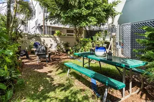 2444 Hihiwai St, Honolulu, HI 96826 - Photo 17