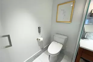383 Kalaimoku St, Honolulu, HI 96815 - Photo 13