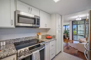1015 Wilder Ave, Honolulu, HI 96822 - Photo 11