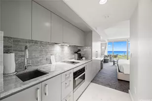 383 Kalaimoku St, Honolulu, HI 96815 - Photo 13