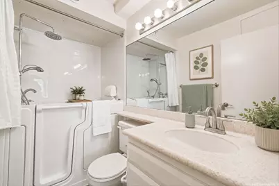 1778 Ala Moana Boulevard #1207, Honolulu, HI 96815 - Photo 11