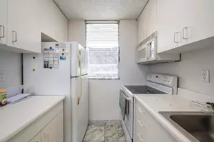 1025 Kalo Pl, Honolulu, HI 96826 - Photo 9