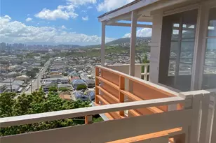 1308 Center St, Honolulu, HI 96816 - Photo 3