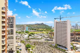 2724 Kahoaloha Ln, Honolulu, HI 96826 - Photo 17
