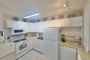 2415 Ala Wai Blvd, Honolulu, HI 96815 - Photo 3
