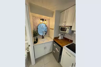 2450 Prince Edward Street #706A, Honolulu, HI 96815 - Photo 3