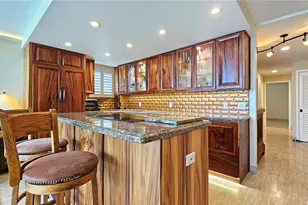 2999 Kalakaua Ave, Honolulu, HI 96815 - Photo 3