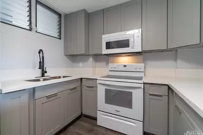 2001 Aupuni Street #904, Honolulu, HI 96817 - Photo 5