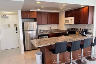 2500 Kalakaua Ave, Honolulu, HI 96815 - Photo 3