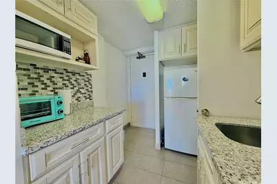 445 Seaside Avenue #1907, Honolulu, HI 96815 - Photo 5