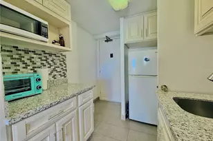 445 Seaside Ave, Honolulu, HI 96815 - Photo 5