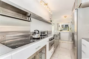 2500 Kalakaua Ave, Honolulu, HI 96815 - Photo 9