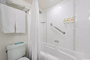 410 Atkinson Dr, Honolulu, HI 96814 - Photo 9