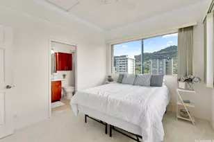 1710 Punahou St, Honolulu, HI 96822 - Photo 15