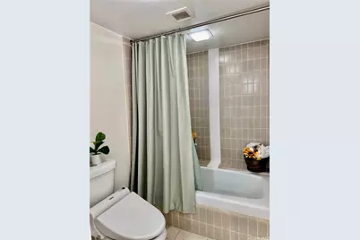 1650 Ala Moana Boulevard #1809, Honolulu, HI 96815 - Photo 11