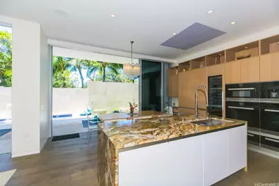 1118 Ala Moana Boulevard #2, Honolulu, HI 96814 - Photo 3