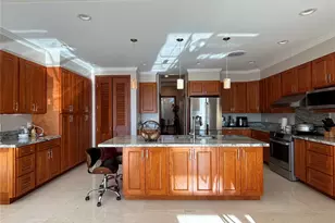 131 Hoahana Pl, Honolulu, HI 96825 - Photo 3