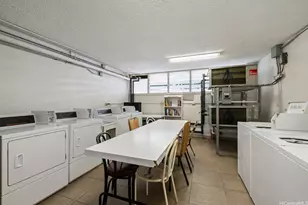 411 Kaiolu St, Honolulu, HI 96815 - Photo 13
