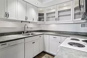 1676 Ala Moana Blvd, Honolulu, HI 96815 - Photo 3