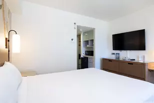 410 Atkinson Dr, Honolulu, HI 96814 - Photo 9