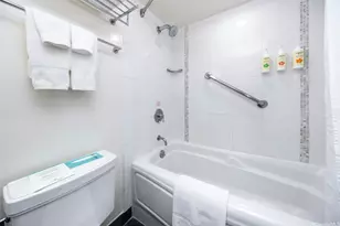 410 Atkinson Dr, Honolulu, HI 96814 - Photo 15