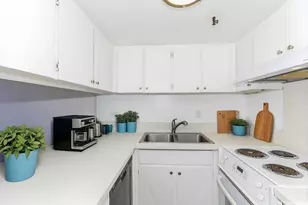 2499 Kapiolani Blvd, Honolulu, HI 96826 - Photo 5