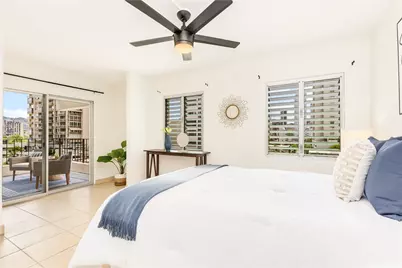 222 Kaiulani Avenue #PH3, Honolulu, HI 96815 - Photo 11