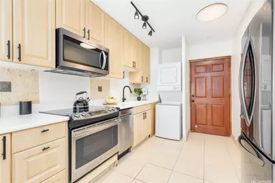 222 Kaiulani Avenue #PH3, Honolulu, HI 96815 - Photo 7