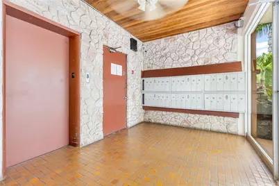 222 Kaiulani Avenue #PH3, Honolulu, HI 96815 - Photo 21