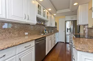 3065 Kalakaua Ave, Honolulu, HI 96815 - Photo 13