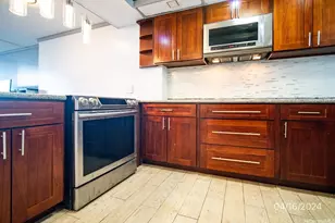 555 University Ave, Honolulu, HI 96826 - Photo 13