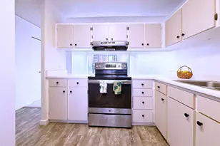 1128 Ala Napunani St, Honolulu, HI 96818 - Photo 9