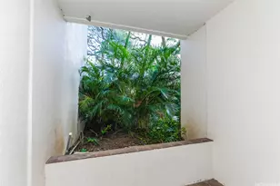 555 Hahaione St, Honolulu, HI 96825 - Photo 11
