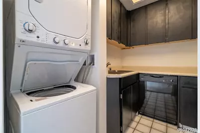 2499 Kapiolani Boulevard #3800, Honolulu, HI 96826 - Photo 17